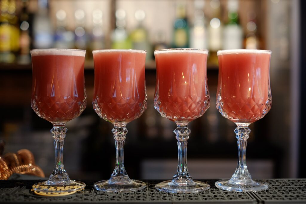 Cocktails für einen gemeinsamen Abend.